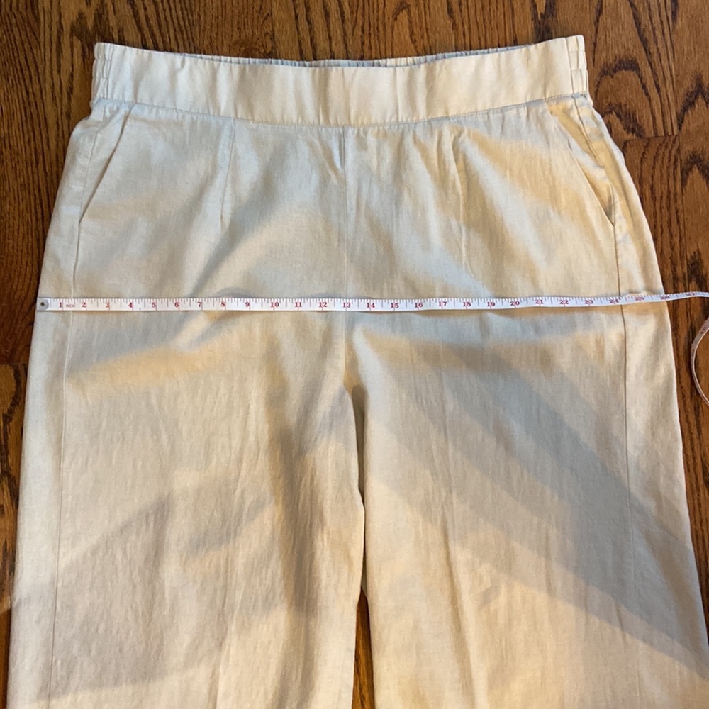 Women's Wide-Leg Cropped Pants in Light Beige - Picture 10 of 12